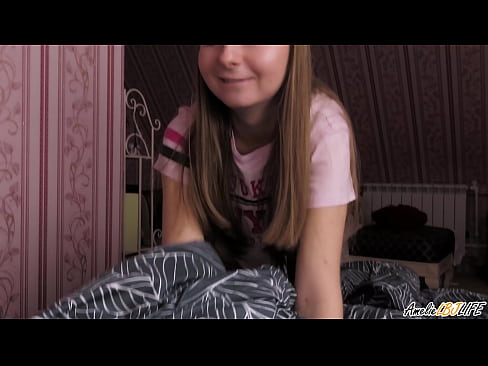 ❤️ Blondie na-aṅụ BFF ya nke ukwuu wee nweta ọnụ n'ọnụ ya ❤️  na%ig.porn-mz.ru